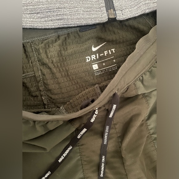 Nike tracksuit - Picture 4 of 4